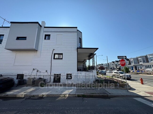 Building Photo - 6229 Spruce St