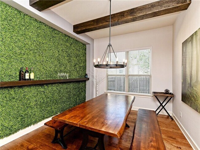 Foto del edificio - 332 Quartz Dr