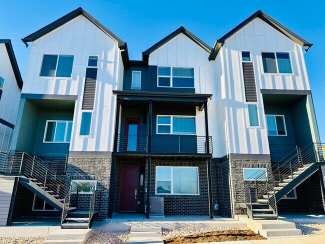 Building Photo - 7174 Clove Hitch Hts