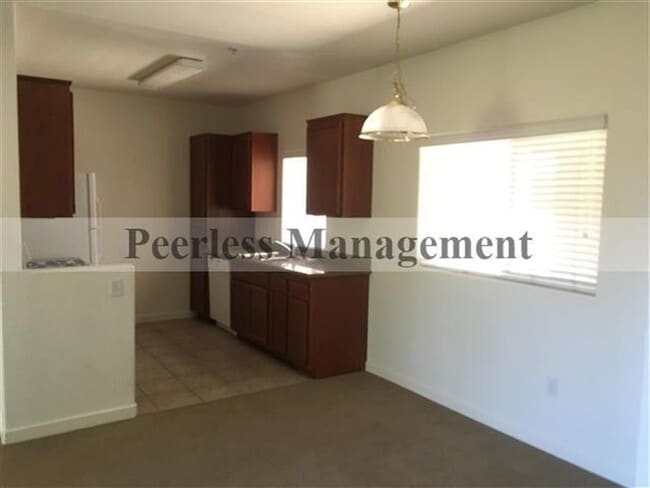 Building Photo - Beautiful 2BD/2BA Condo in Gated Complex - Many Amenities, Available Now!!!