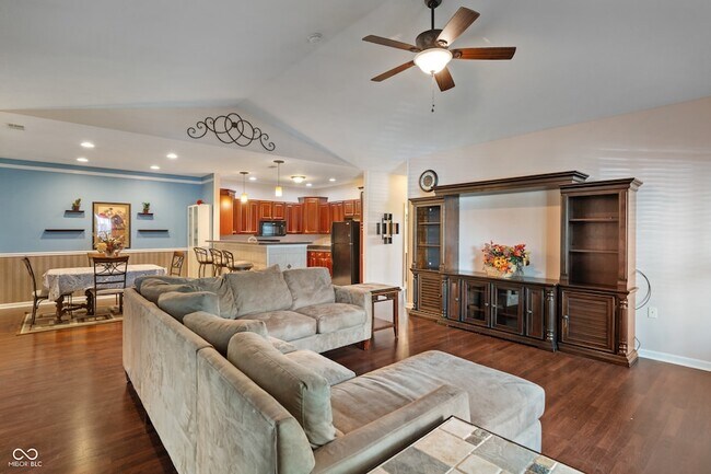 Building Photo - 4320 Hamilton Way