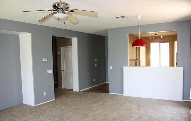 Foto del edificio - Beautiful Three Bedroom Home in Chaparral ...