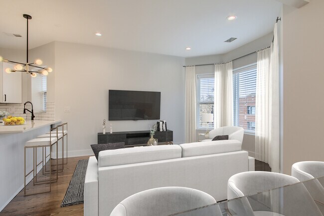 Foto del edificio - 1452 W Irving Park Rd