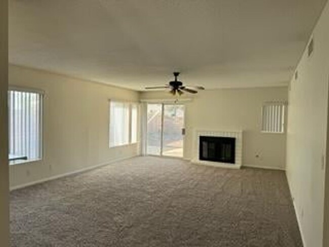 Building Photo - GREAT SINGLE STORY 3 BEDROOM HOME