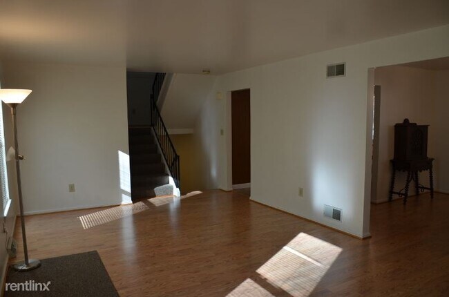 Building Photo - 3 br, 2.5 bath House - 800 N Highland Ave