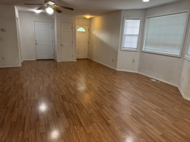 Foto del edificio - 3237 Olive St