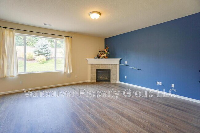 Building Photo - 2273 S Red Tail Loop