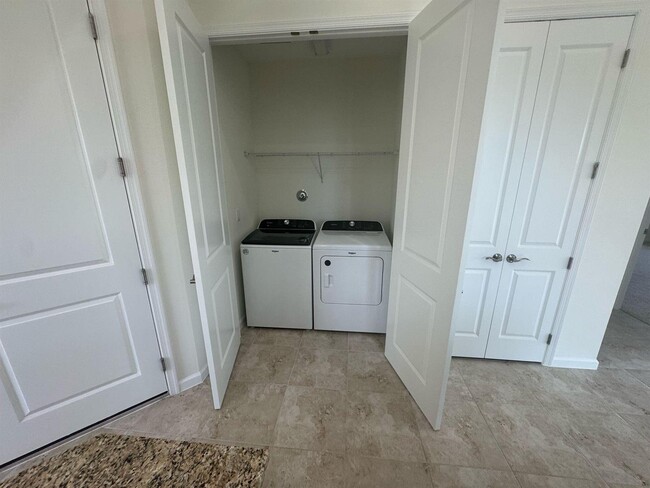 Building Photo - 16494 Helix Ct