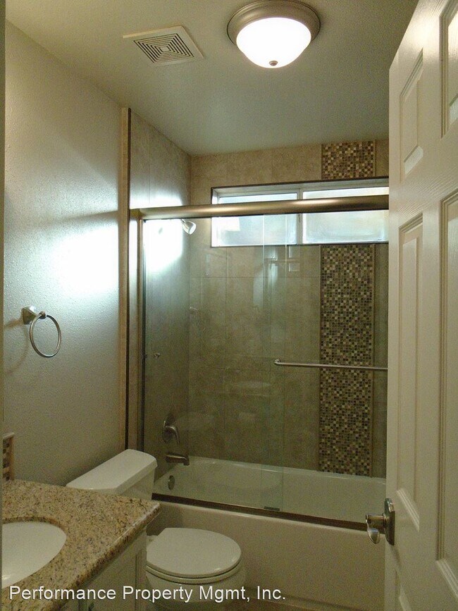Foto del edificio - 3 br, 2 bath House - 5622 W. Chennault Ave.