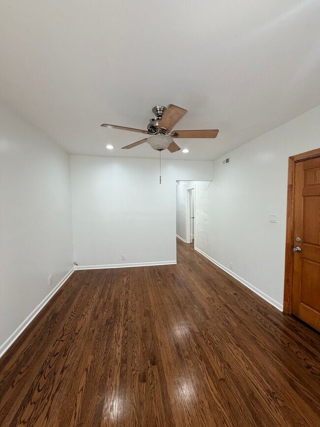 Foto del edificio - 1748 N Keystone Ave