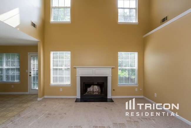 Foto del edificio - 1420 Spring Hill Run