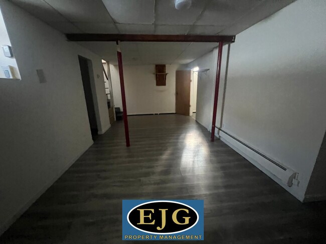 Foto del edificio - 75 Indian Acres Dr