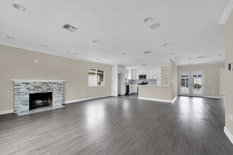 Building Photo - 7237 Tujunga Ave