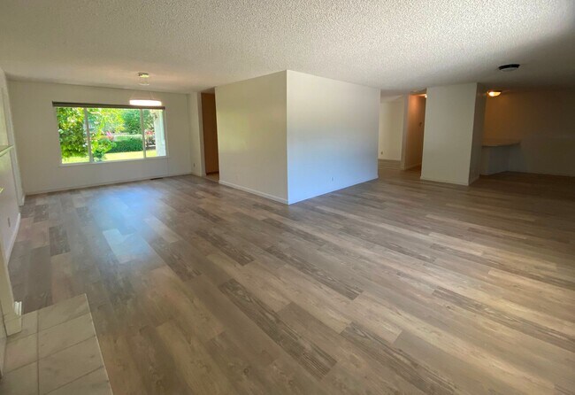 Foto del edificio - Coming Soon - Green Valley Home in Lovely Park-like Setting