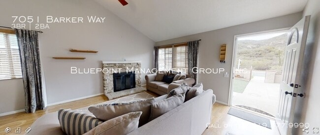 Building Photo - Sunny San Carlos Home