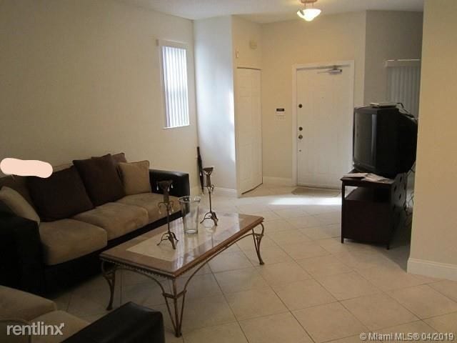 Building Photo - 15509 Miami Lakeway N