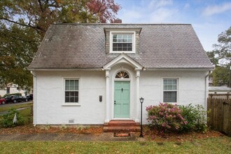 Building Photo - 303 Piez Ave