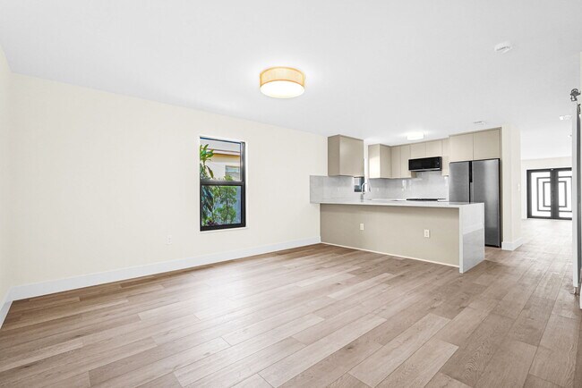 Foto del edificio - 136 NW 53rd St