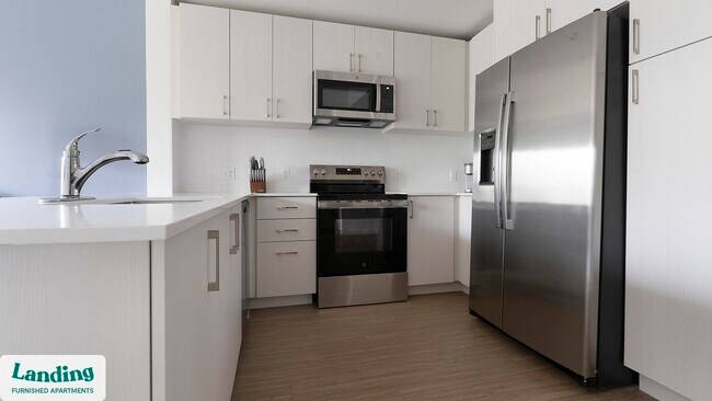Foto del edificio - 7301 Lake Bank Lp