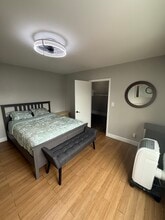 Building Photo - 805 E Taylor St