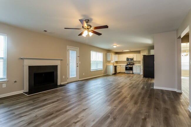 Building Photo - 3051 Berthas Overlook