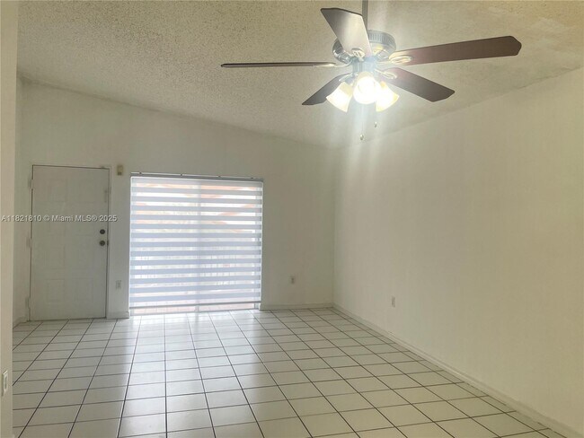 Foto del edificio - 7655 SW 153rd Ct