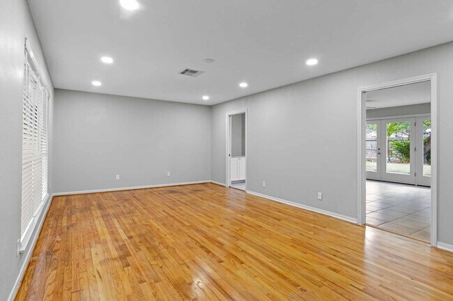 Building Photo - 5638 Spellman Rd