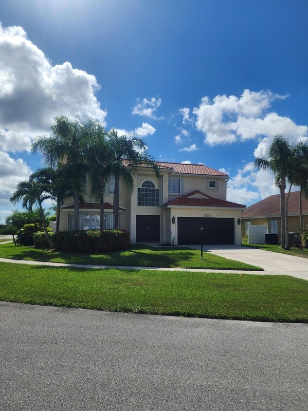 Foto del edificio - 18860 La Costa Ln