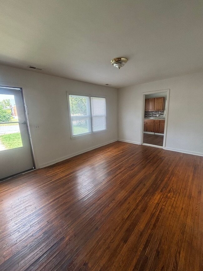 Building Photo - **IF YOU SIGN A 2 YEAR LEASE,  PAY RENT ON TIME EACH MONTH AND DONT DEFAULT ON YOUR LEASE. WE WIL...