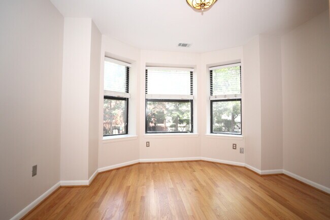 Foto del edificio - 2012 O St NW