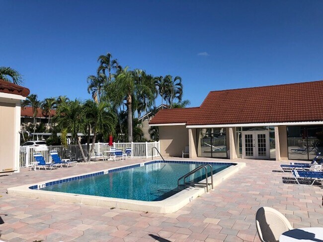 Foto del edificio - 9648 Windsor Gardens Ln