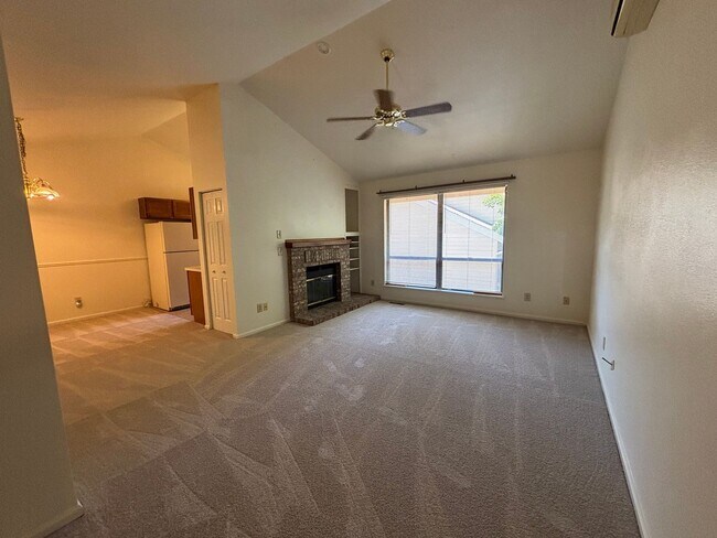 Foto del edificio - Comfortable Townhome Living in Southwest Fort Collins