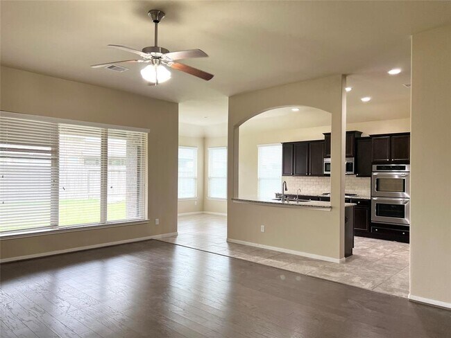 Foto del edificio - 28706 Wallman Falls Dr