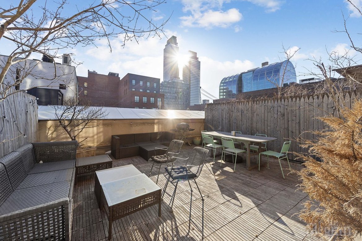 Primary Photo - 330 Wythe Ave