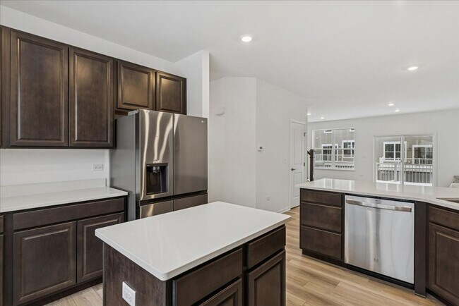 Foto del edificio - 406 Red Oak Cir