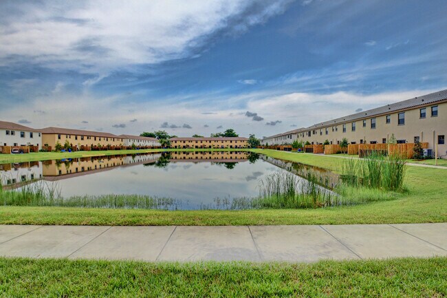 Foto del edificio - 2714 NW 55th Ave.
