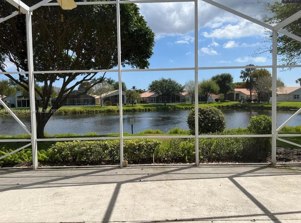 Building Photo - 10566 Sunset Isles Ct