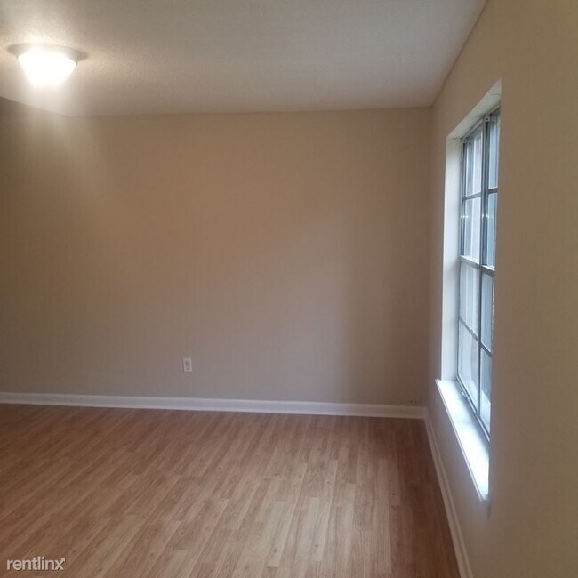 Foto del edificio - 1 br, 1 bath Townhome - 4611 Delashmitt Rd