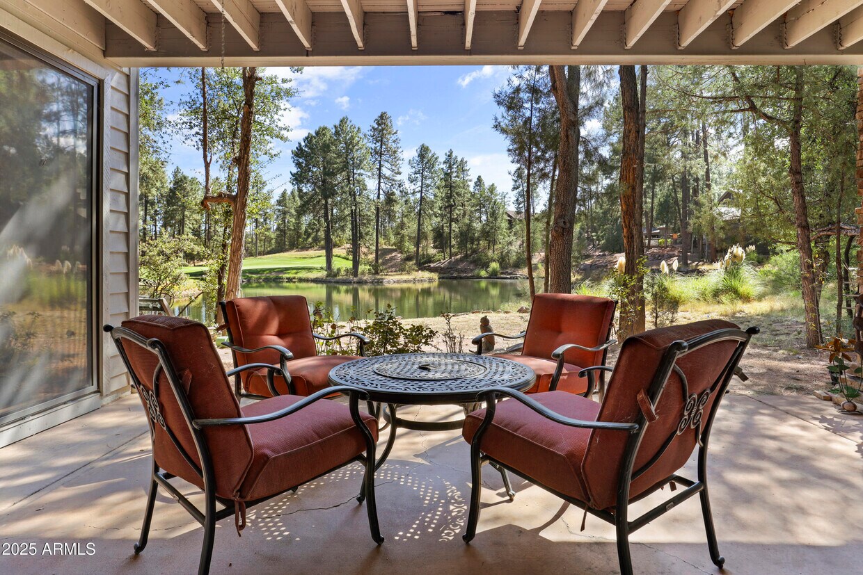 Foto principal - 2609 E Pine Island Ln