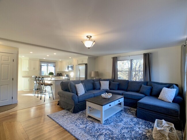 Foto del edificio - 116 Renfrew Ave