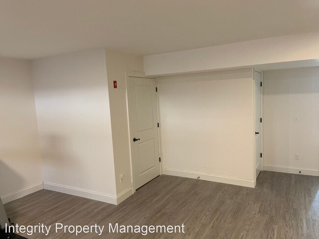 Foto del edificio - 3 br, 2.5 bath House - 909 Evergreen Court
