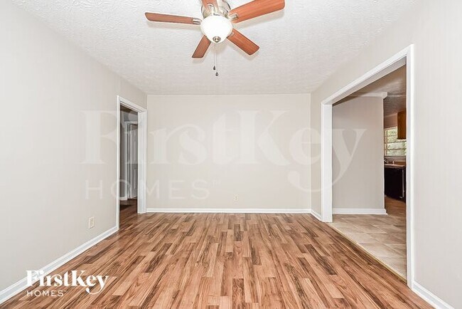 Foto del edificio - 5632 Cypress Dr