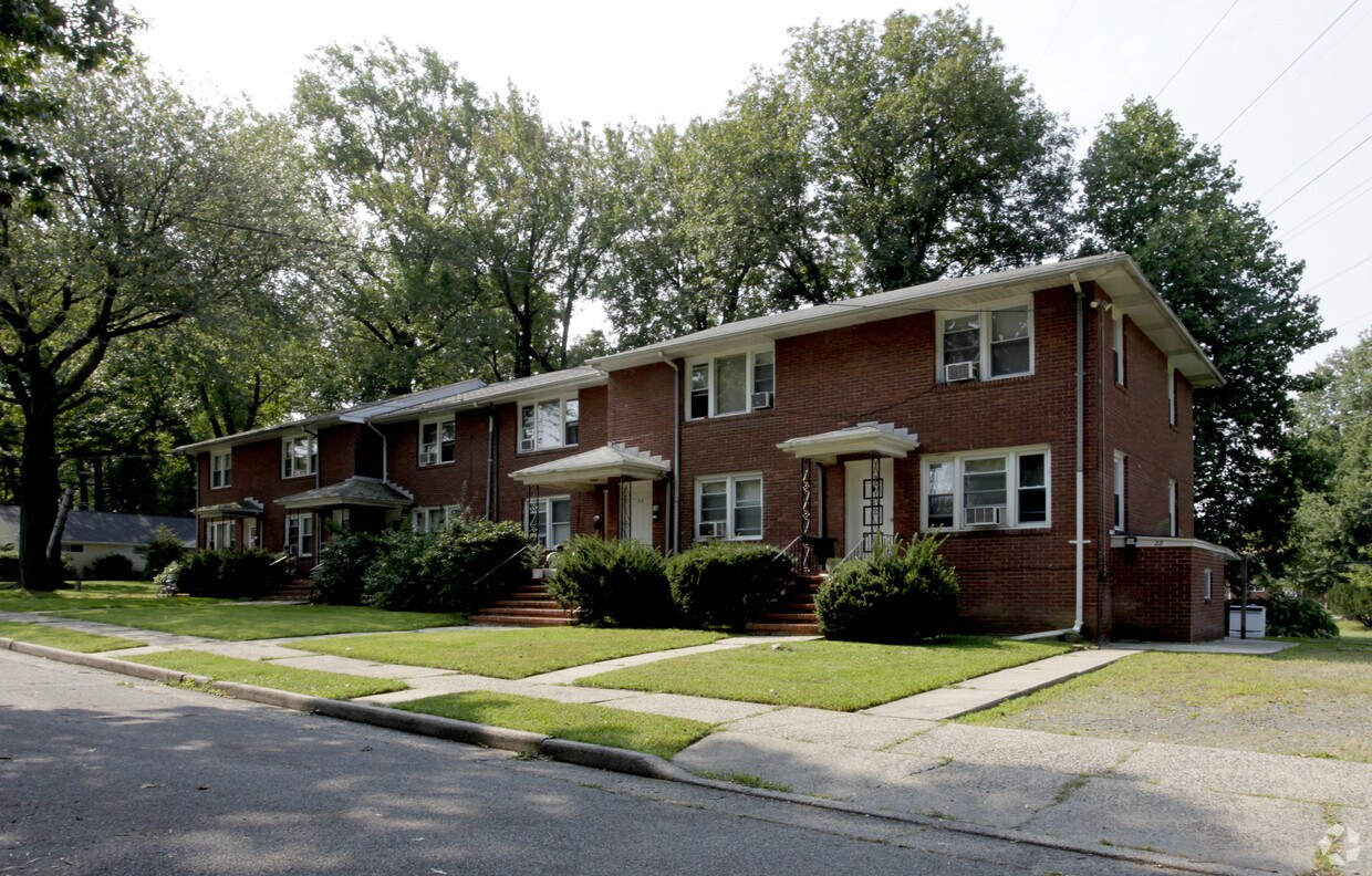 Building Photo - 32 Audubon Ave