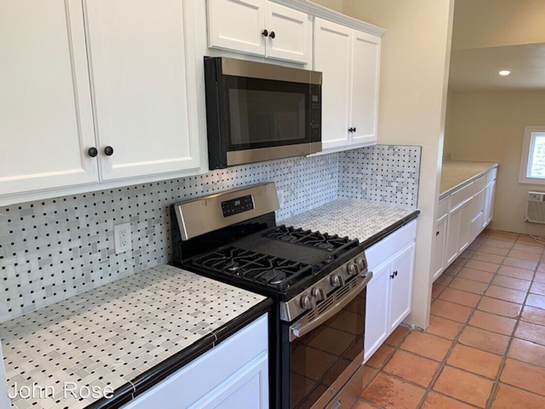 Primary Photo - 1707 Oxley St
