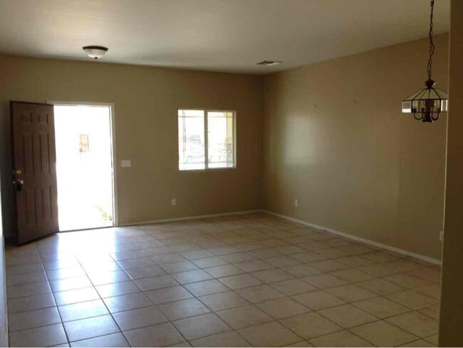 Foto del edificio - 2207 N 91st Ln