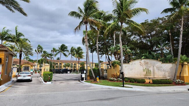 Foto del edificio - 155 NW 96th Terrace