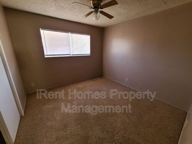 Foto del edificio - 2455 Greenwood St