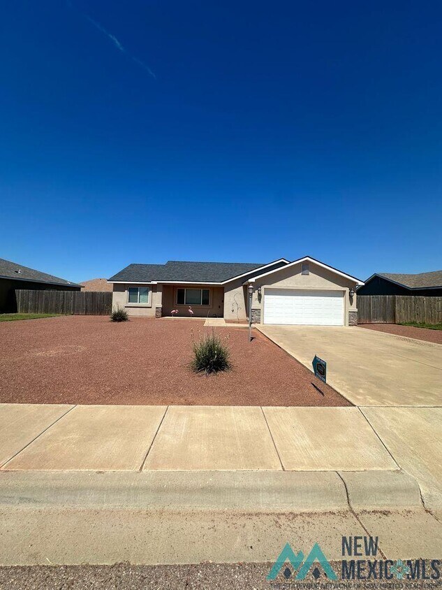 Primary Photo - 1720 College Park Dr