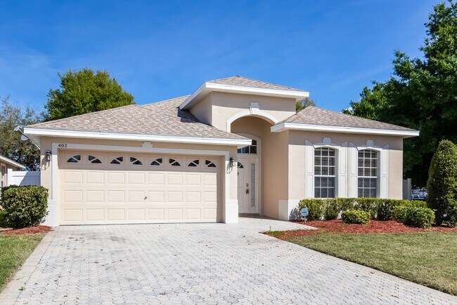 Foto del edificio - 402 Sycamore Springs St