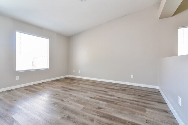 Foto del edificio - 2920 Meadow Flower Ave